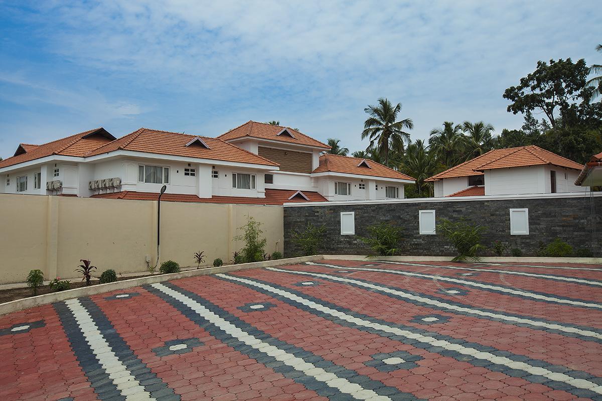 Le Coffee Resort Sultan Bathery Exterior foto