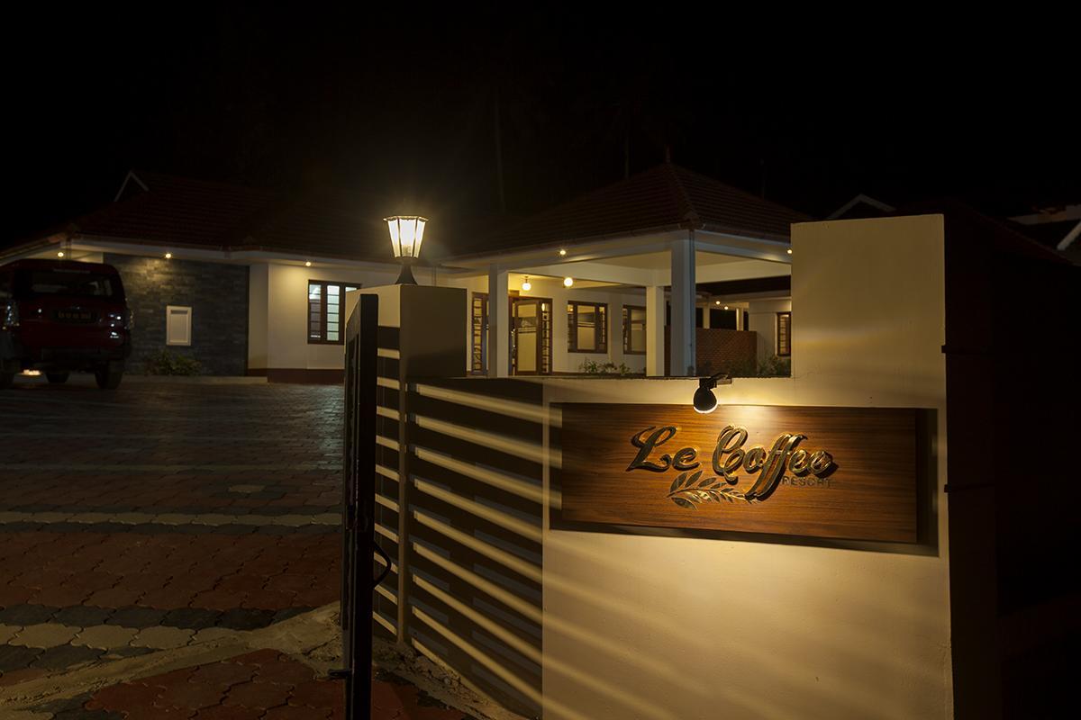 Le Coffee Resort Sultan Bathery Exterior foto